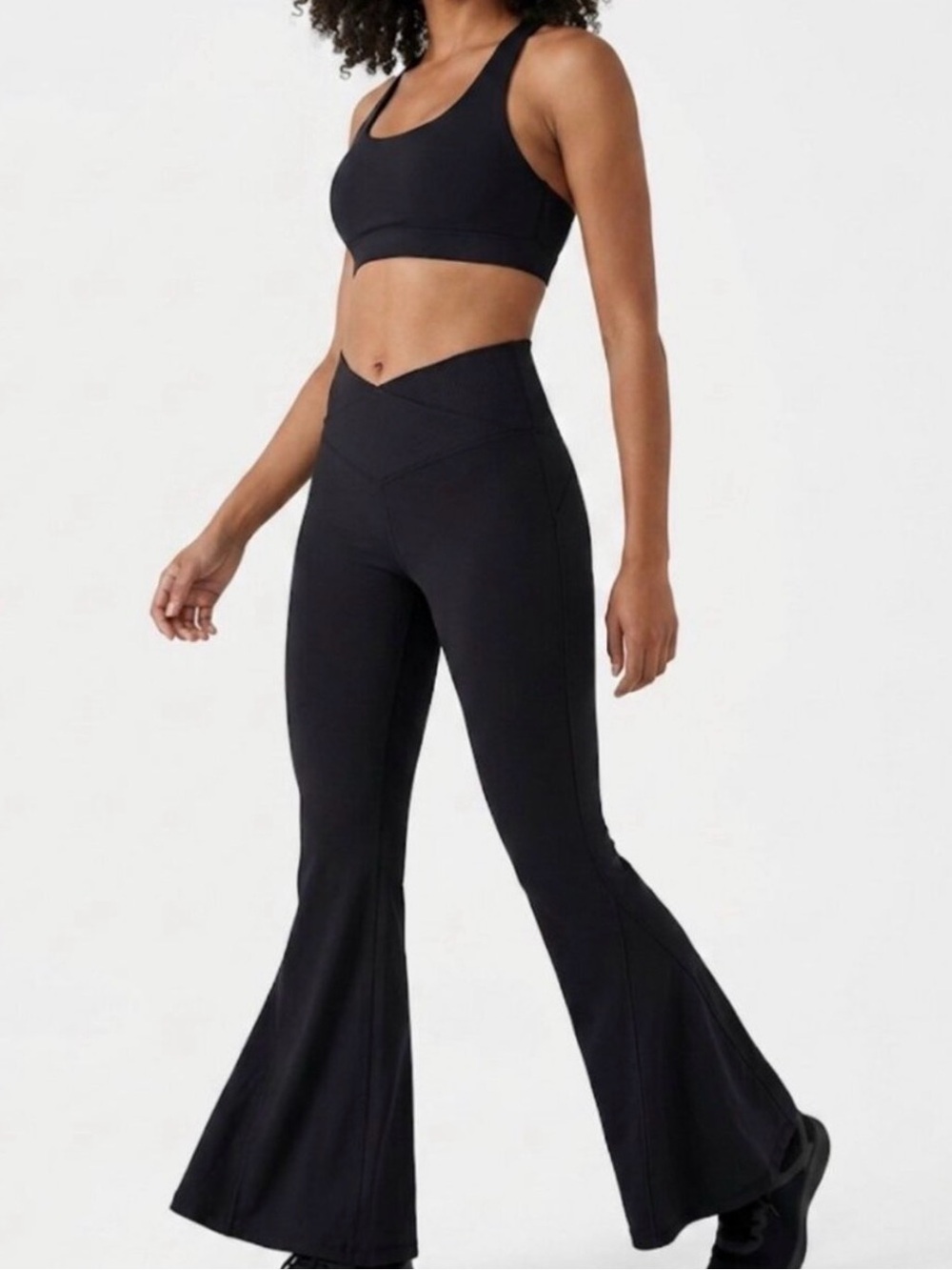 aerie V-Waist Black Flare Leggings size M